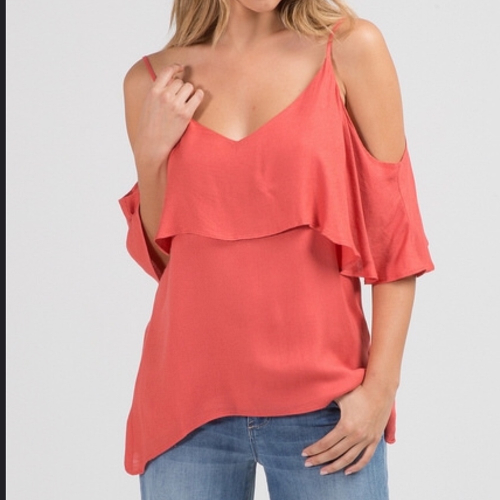 Elan cold shoulder top
